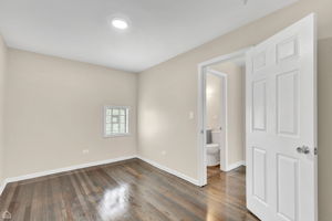 10015 S Emerald Ave_011