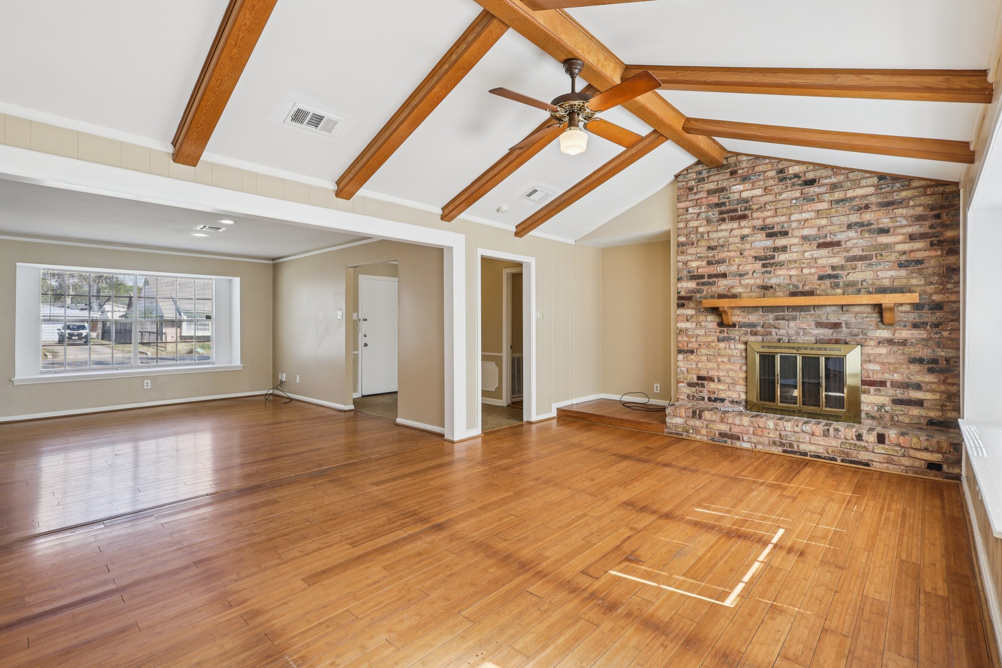 Warwana Rd-S1302-004.jpg