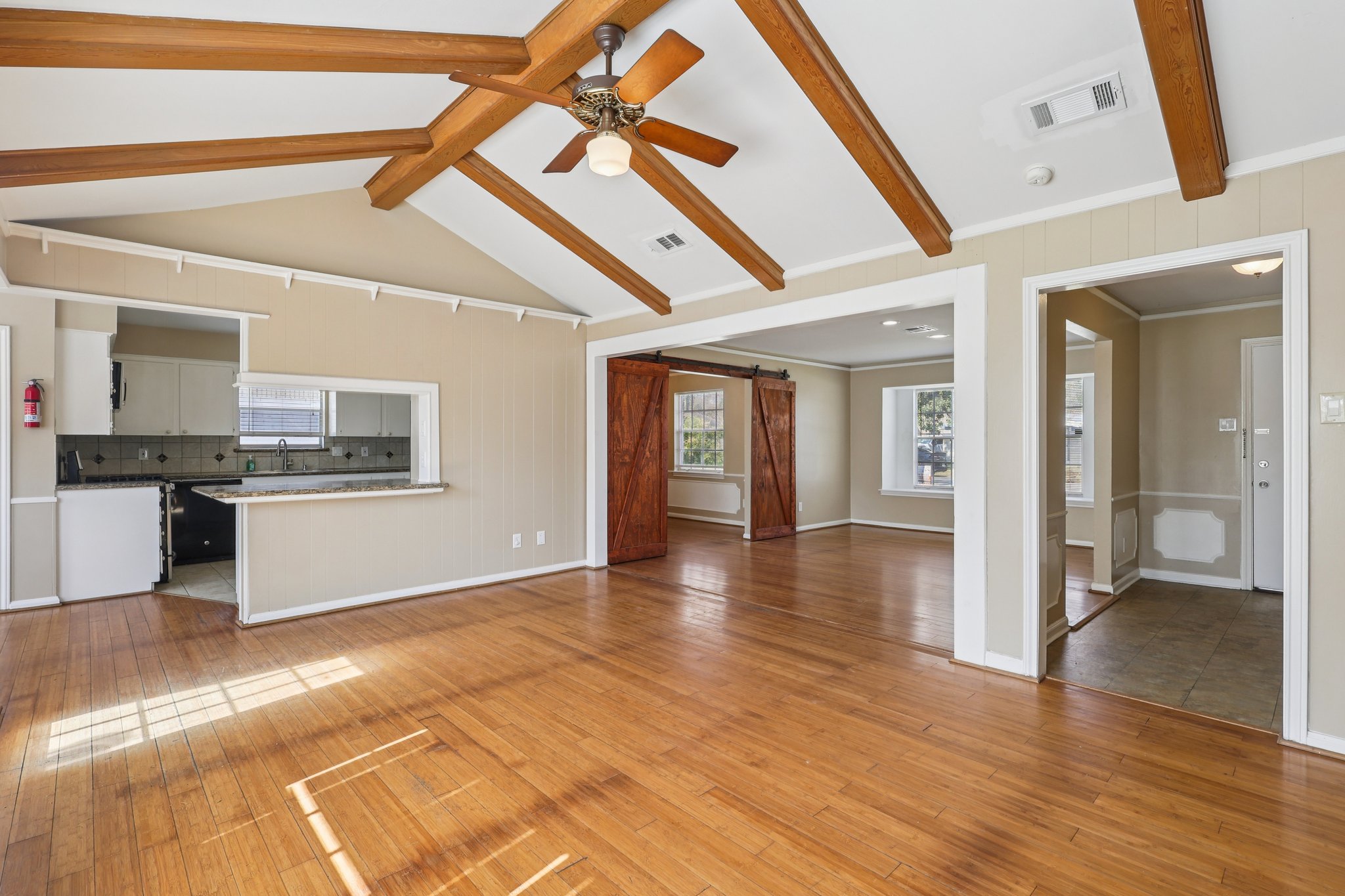 Warwana Rd-S1302-006.jpg