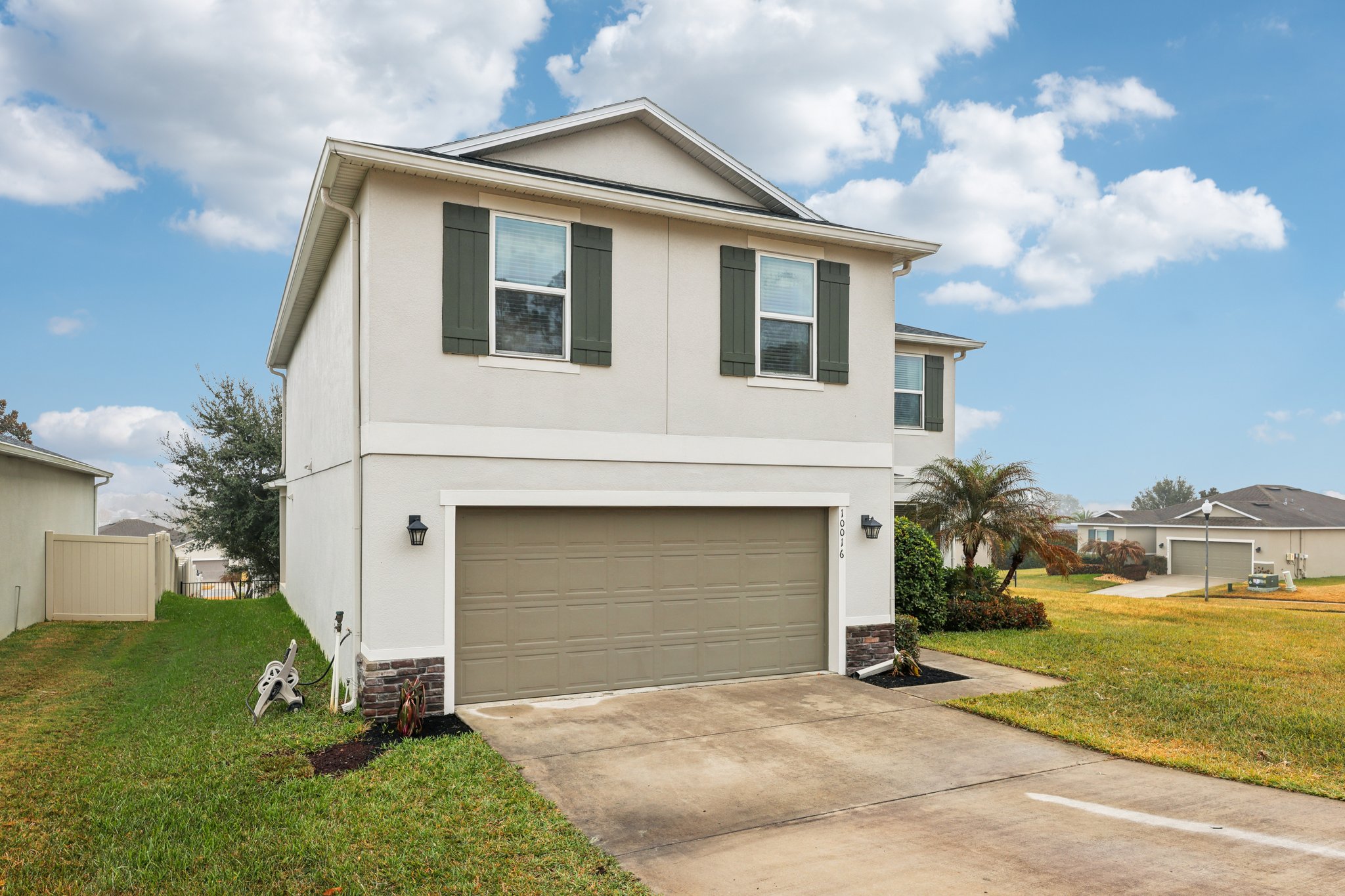 Weathers Loop-S0602-002.jpg