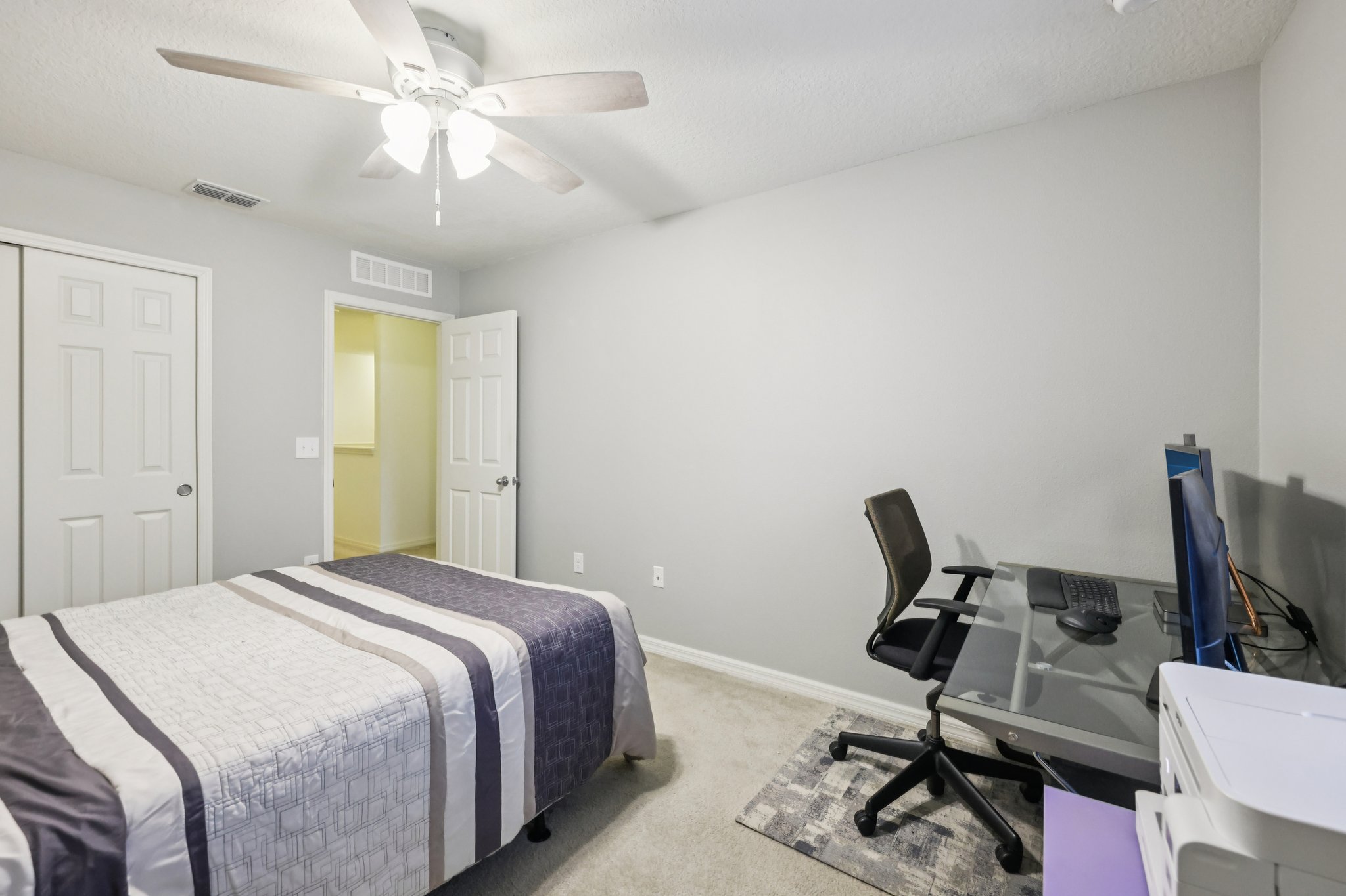 Weathers Loop-S0602-033.jpg