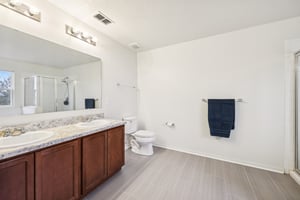 Weathers Loop-S0602-028.jpg