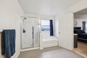 Weathers Loop-S0602-029.jpg