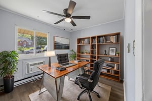 WR5_5475 virtually staged.jpeg