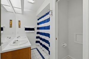  Photo 36