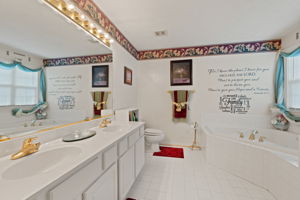  Photo 36