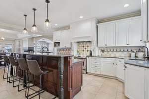Chesterfield Forest Dr-S0402-015.jpg
