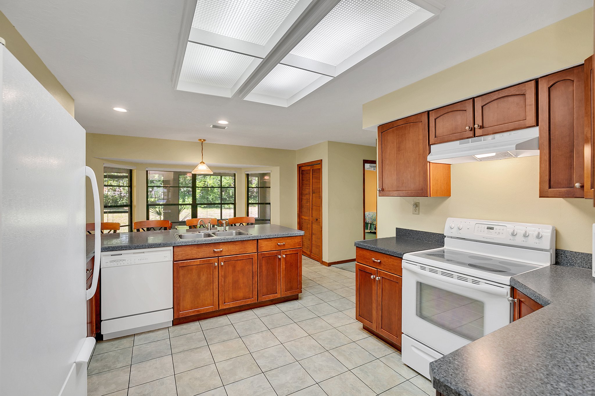 1002 E Gaucho Cir, Deltona, FL 32725, USA Photo 9