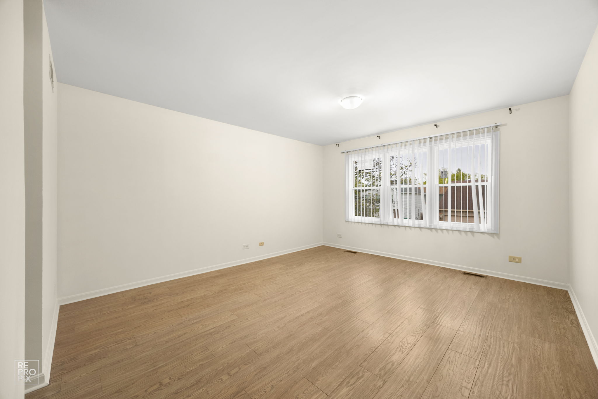 1002 Hobson Dr, Buffalo Grove, IL 60089_017