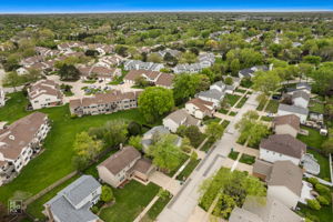 1002 Hobson Dr, Buffalo Grove, IL 60089_003
