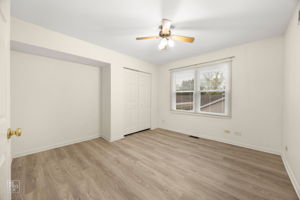 1002 Hobson Dr, Buffalo Grove, IL 60089_023