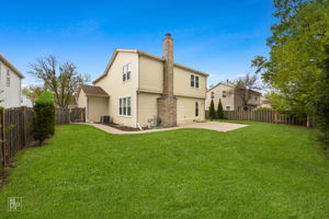 1002 Hobson Dr, Buffalo Grove, IL 60089_032
