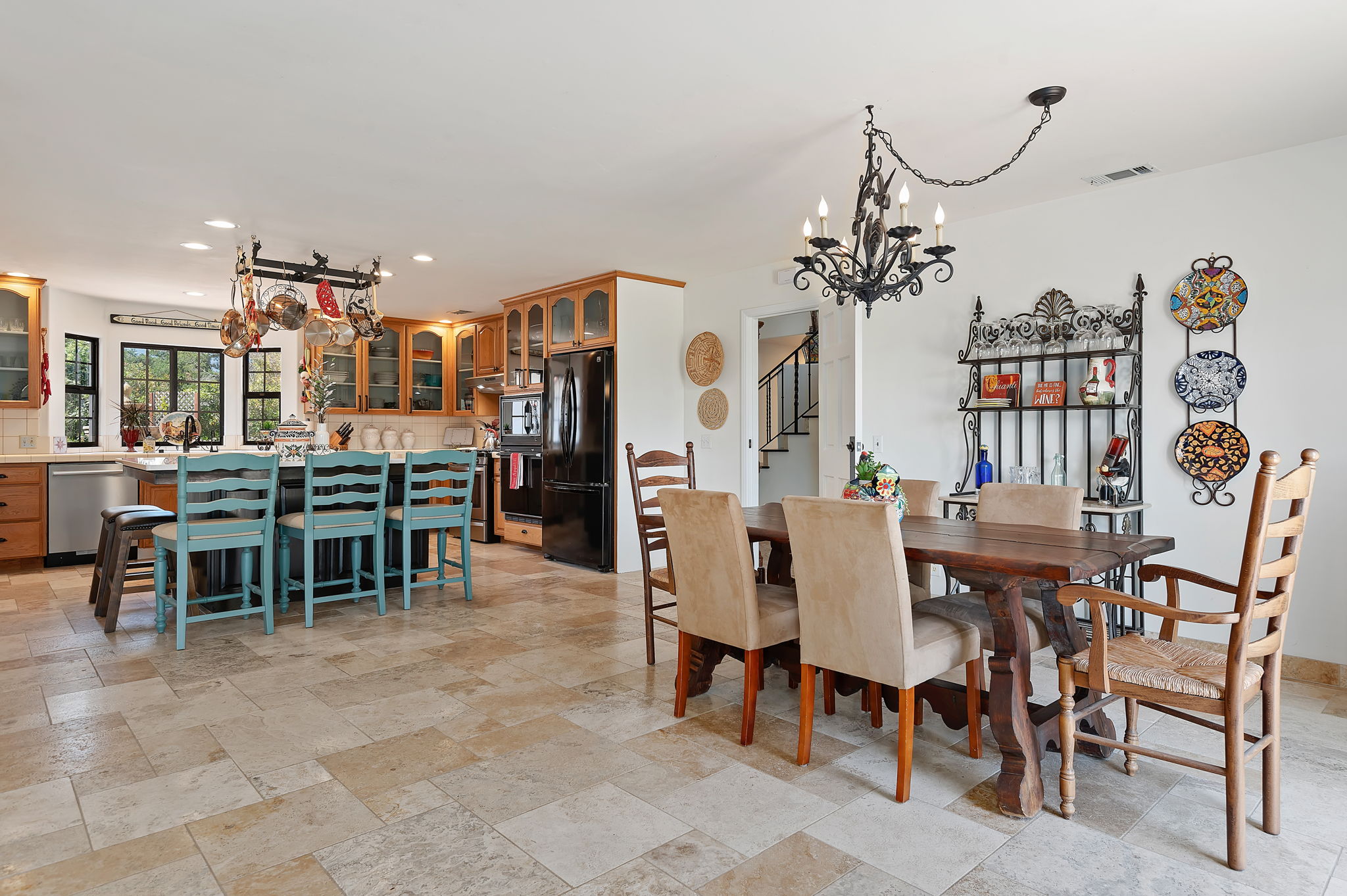 20 - Kitchen & Dining