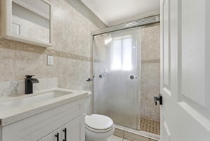 046_F8_1002 Lochbrae Rd
