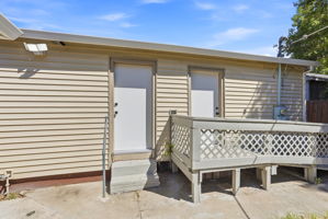 054_F8_1002 Lochbrae Rd