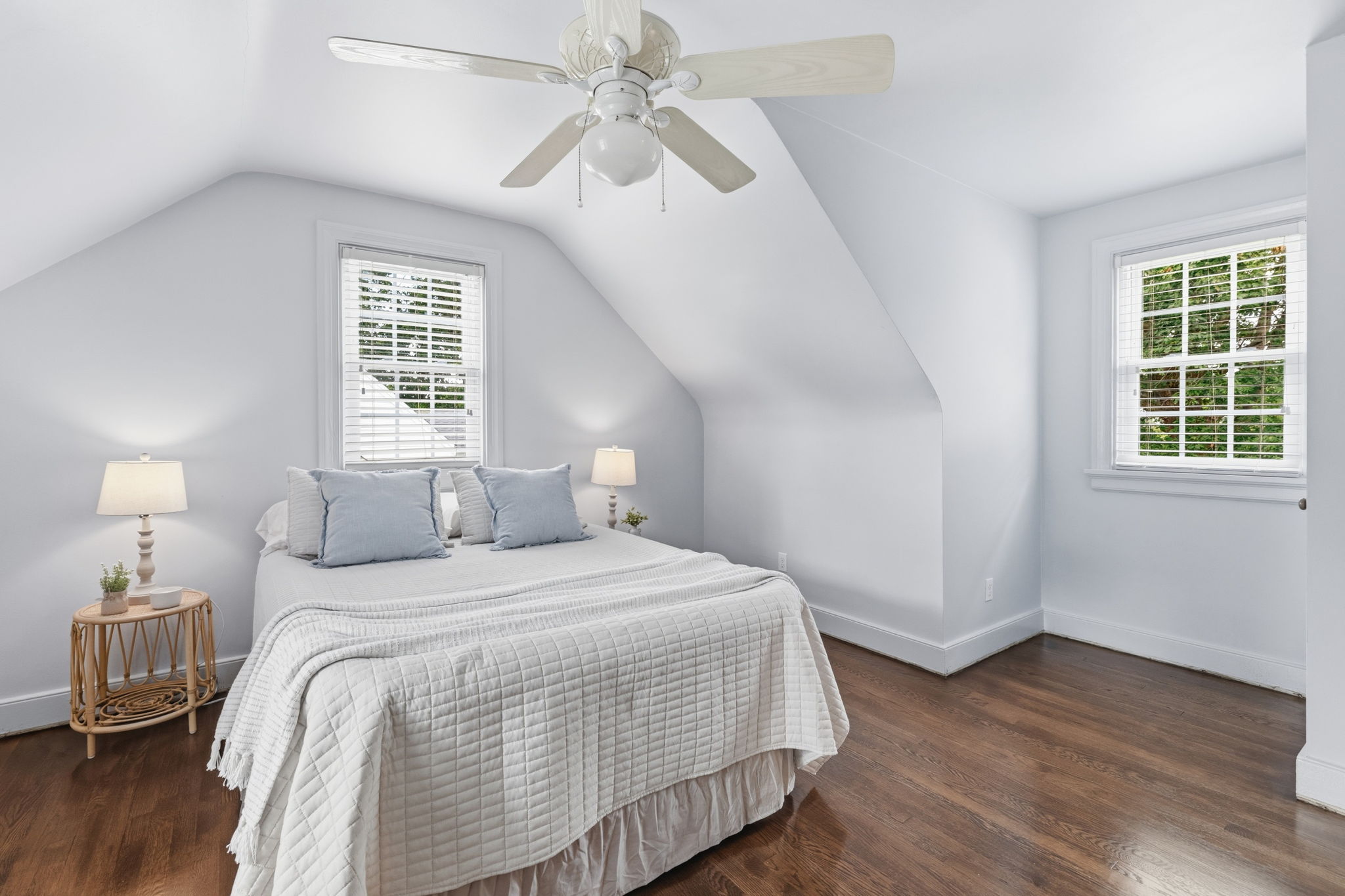 Spacious 2nd floor bedroom has recently refinished hardwood floors, nice closet, and an overhead ceiling fan.