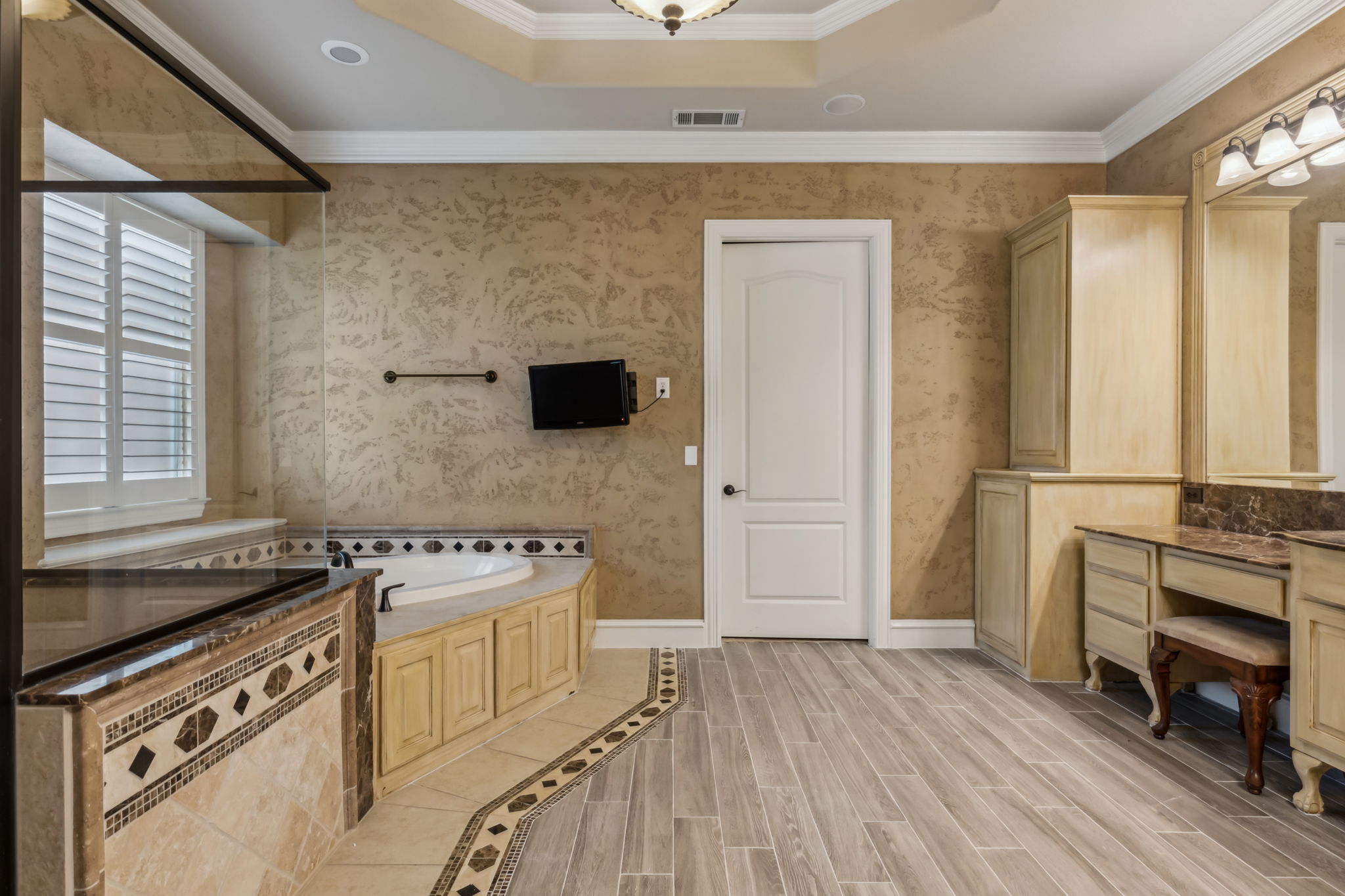 1002Washington_011