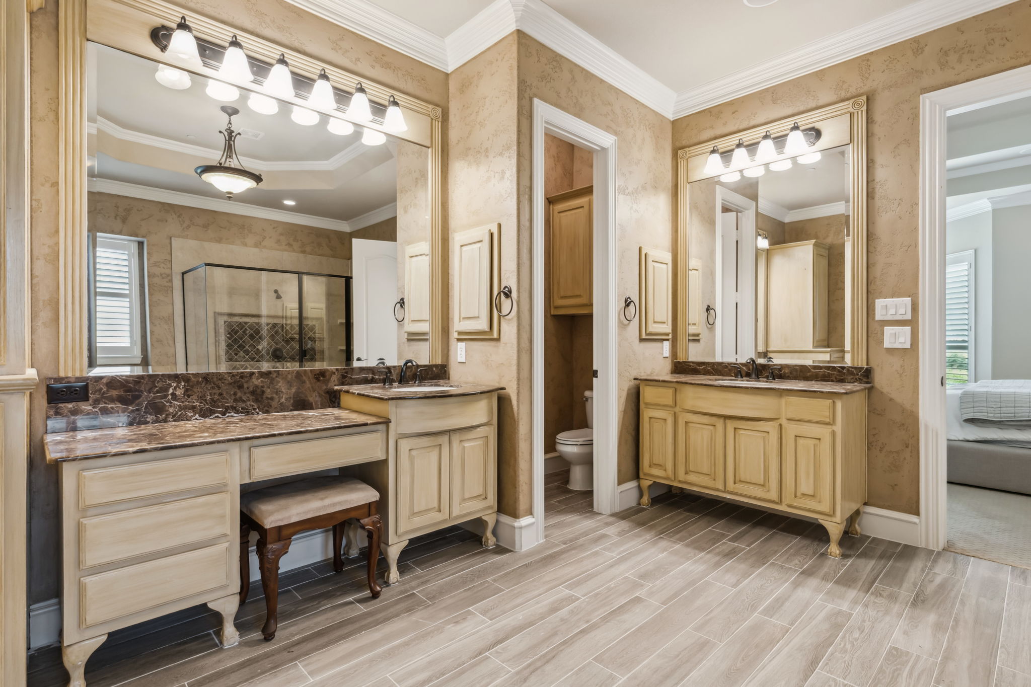1002Washington_013