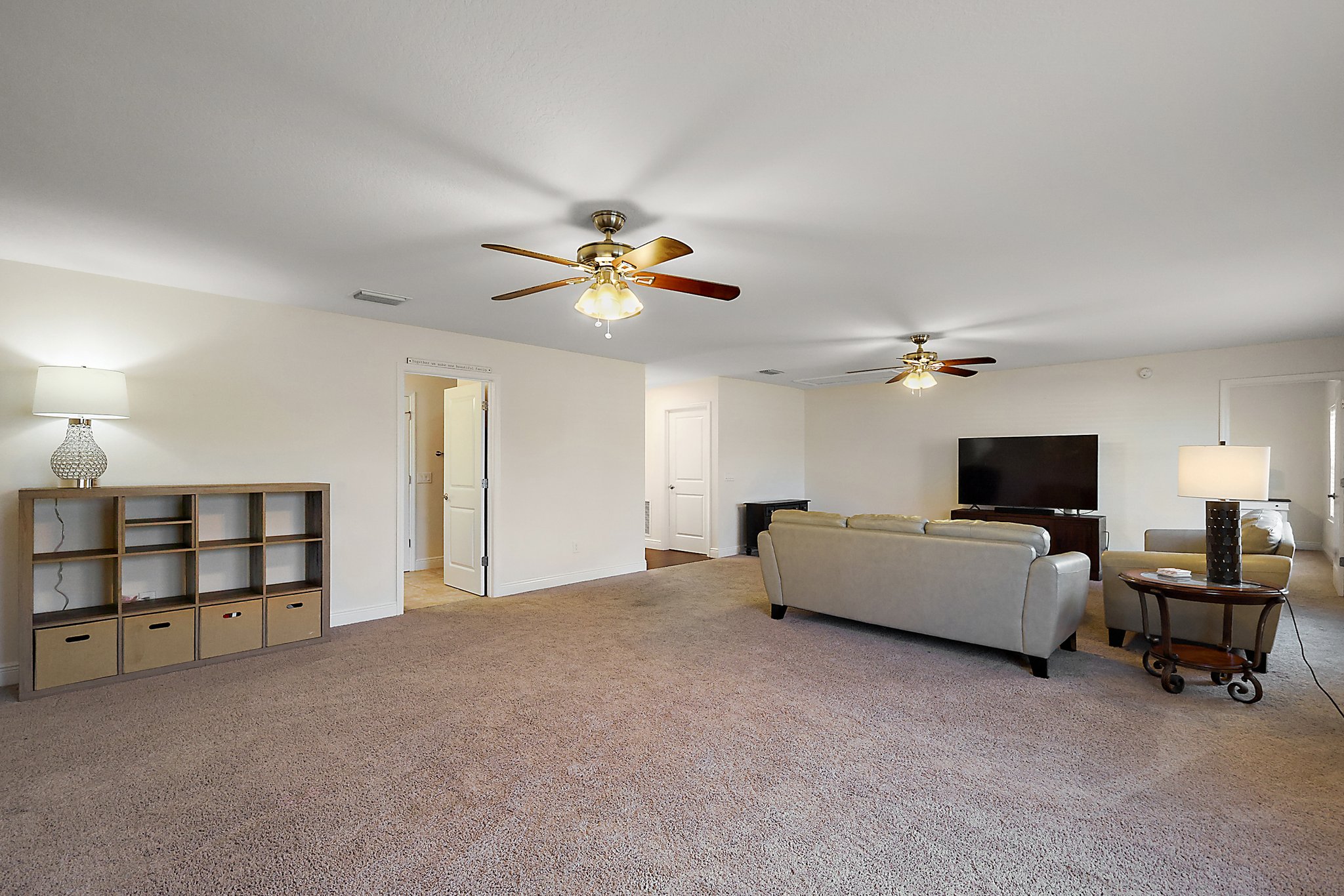 Enormous Bonus Room!