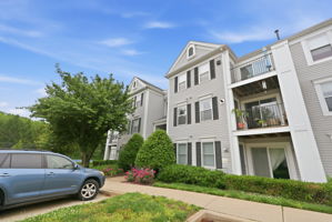 10021 Vanderbilt Cir #10