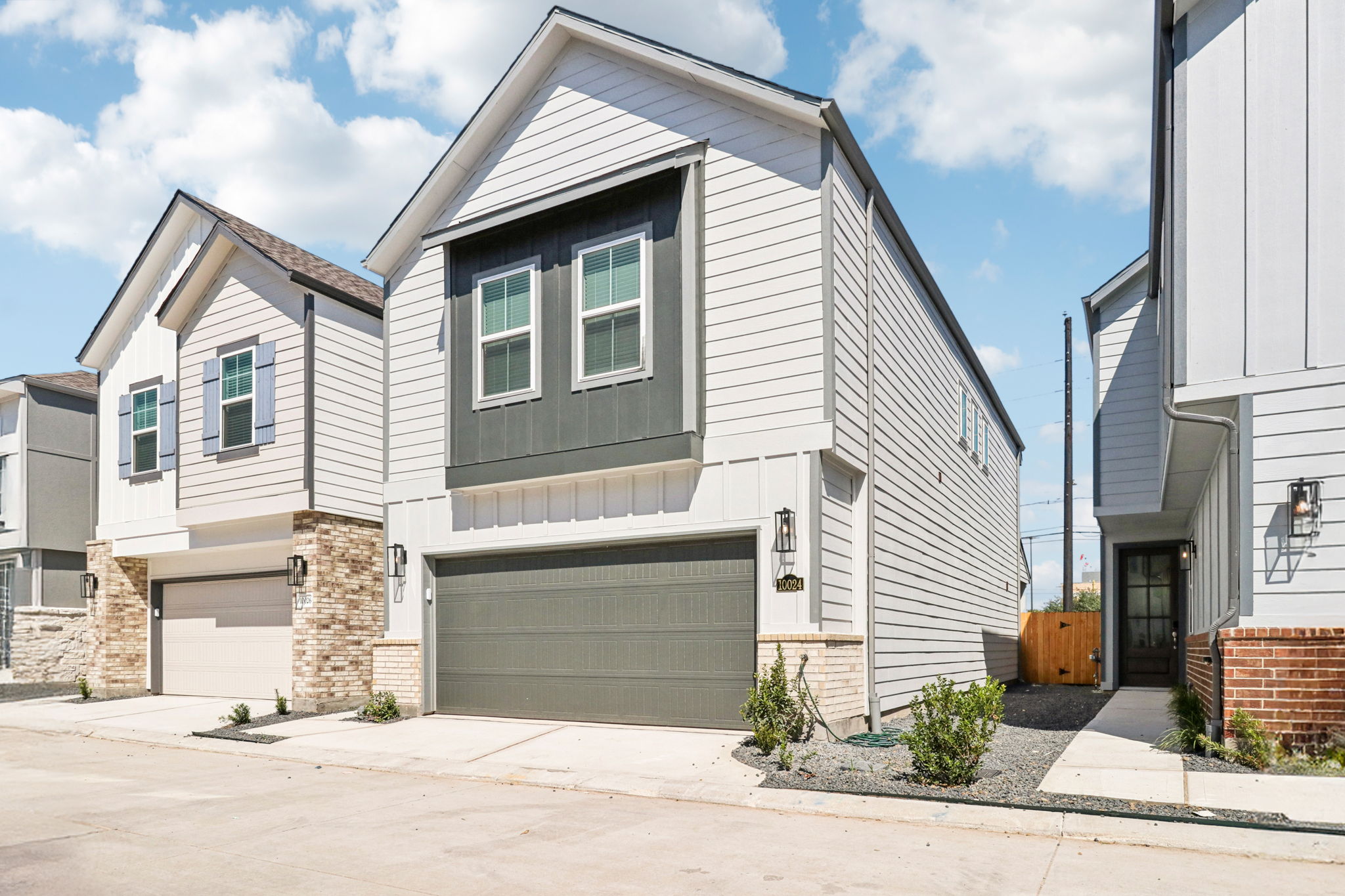 Houston - Spring Brook Village - 10024 Rustic Charm St Houston TX 77080 - 002