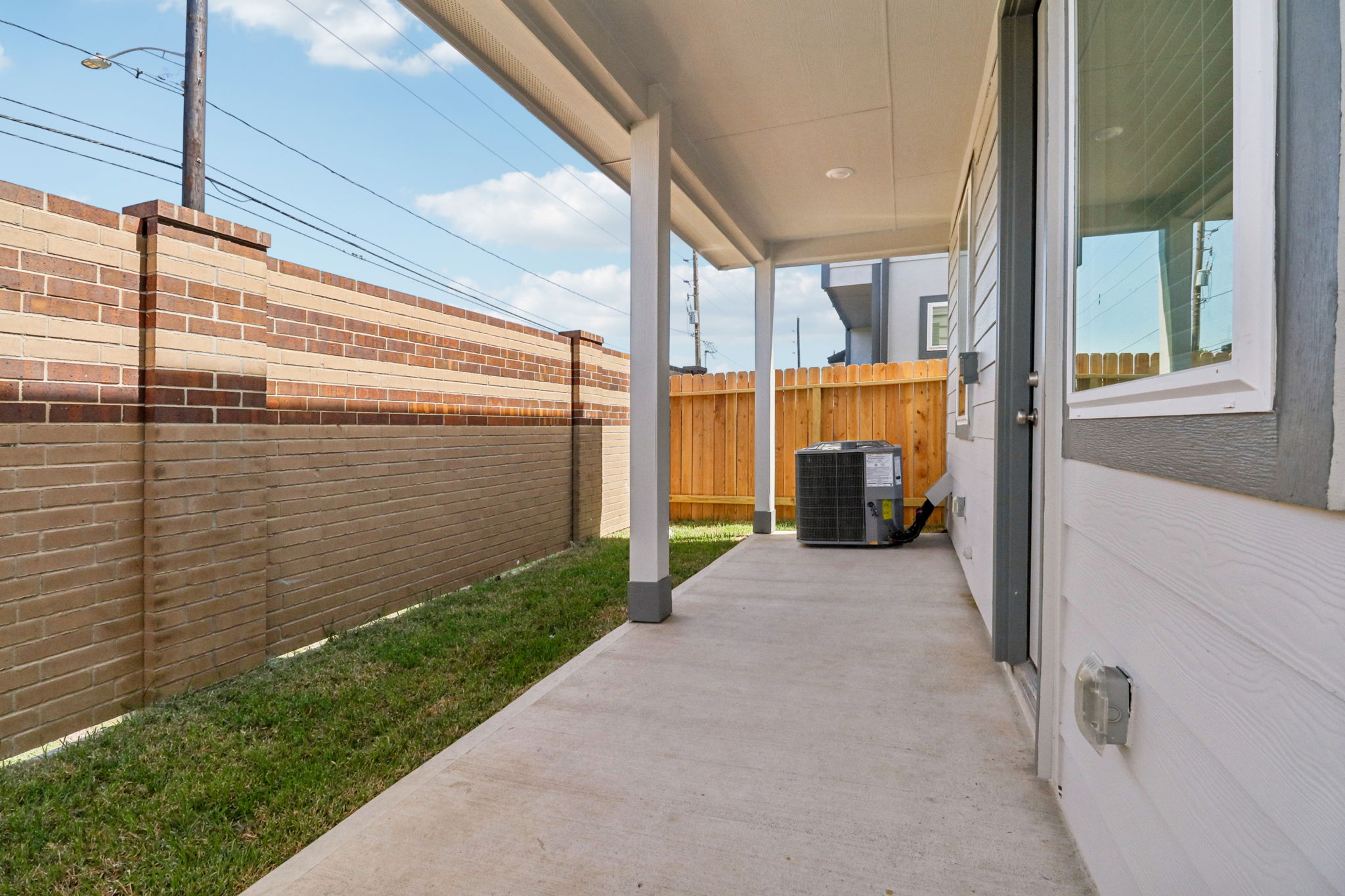 Houston - Spring Brook Village - 10024 Rustic Charm St Houston TX 77080 - 031