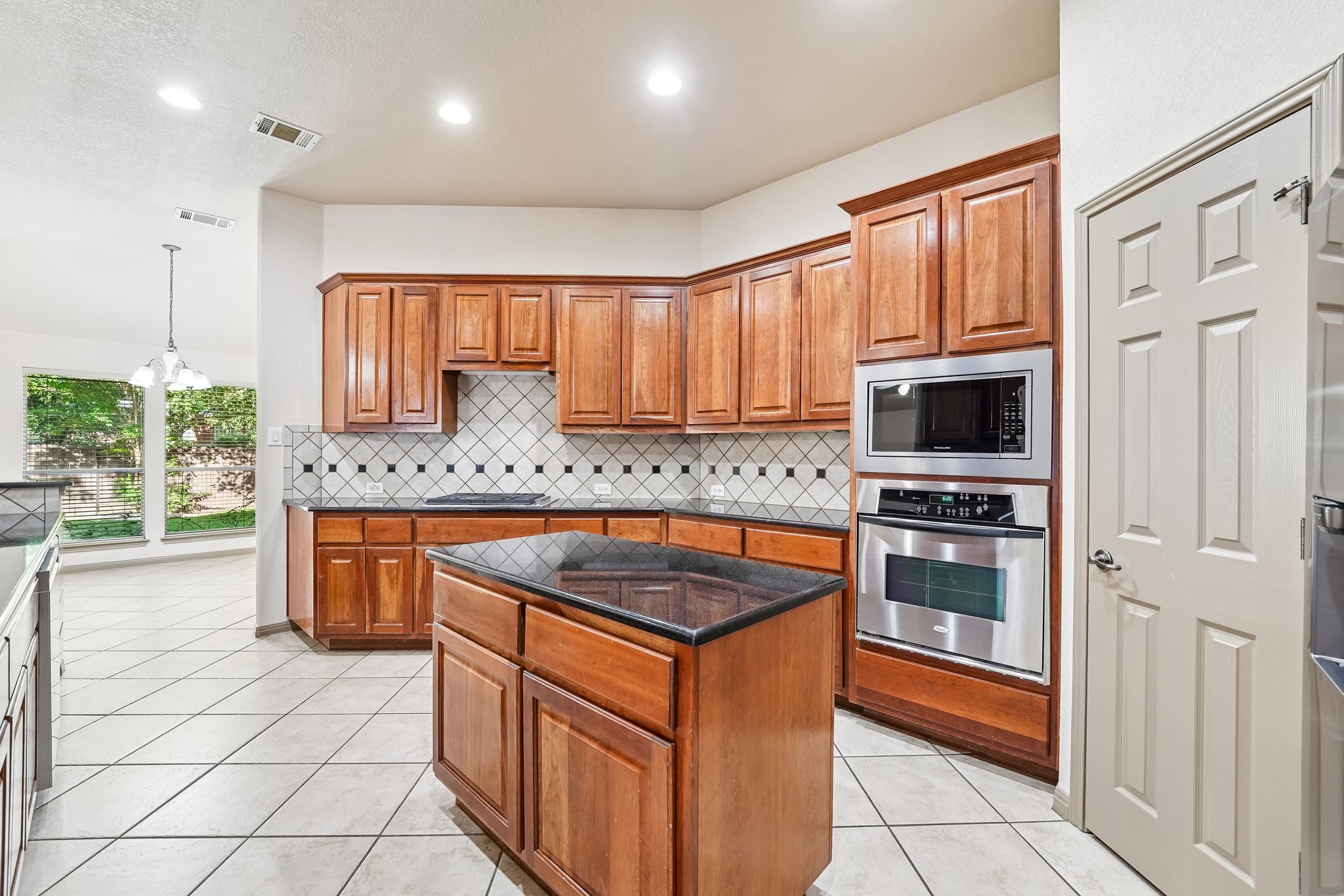 10028 Lisi Anne Dr-S2307-015.jpg