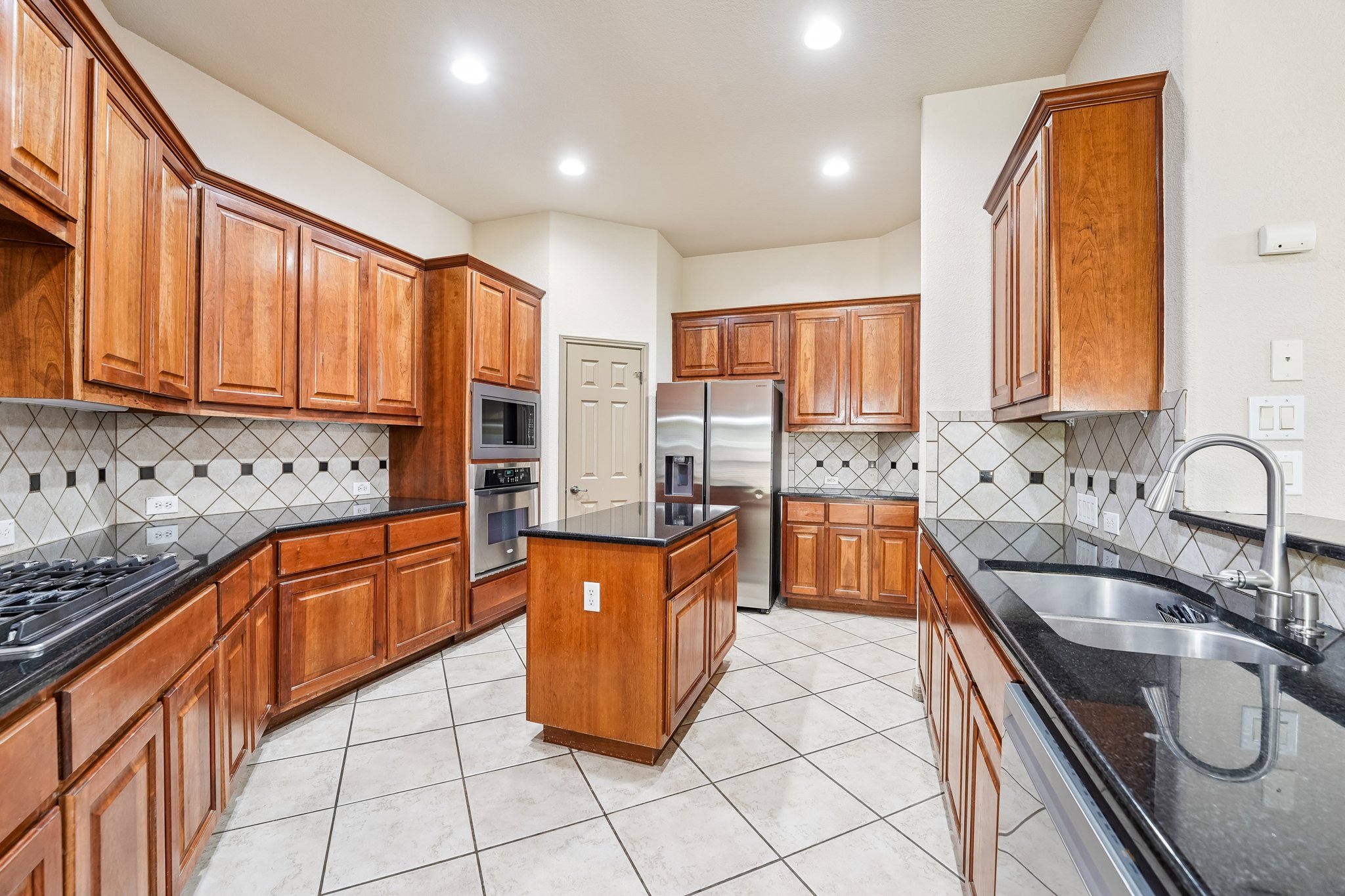 10028 Lisi Anne Dr-S2307-017.jpg