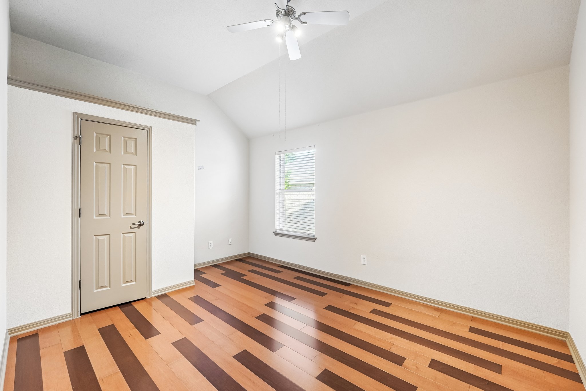 10028 Lisi Anne Dr-S2307-021.jpg