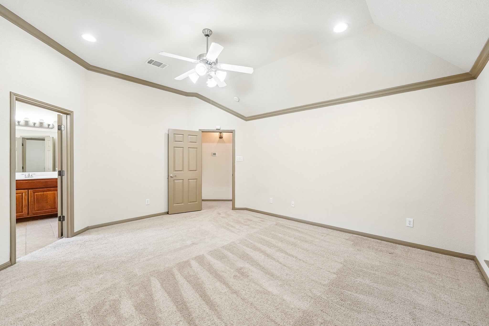 10028 Lisi Anne Dr-S2307-027.jpg