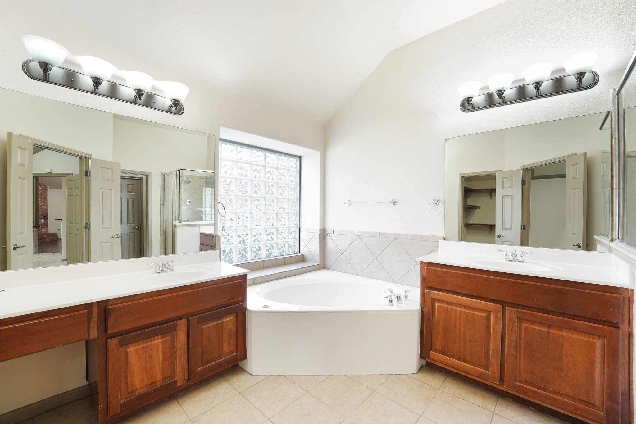 10028 Lisi Anne Dr-S2307-028.jpg