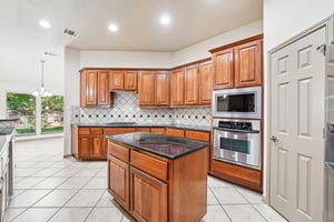10028 Lisi Anne Dr-S2307-015.jpg