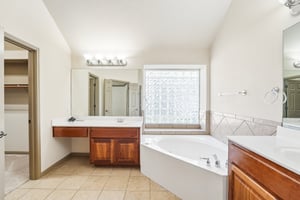 10028 Lisi Anne Dr-S2307-030.jpg