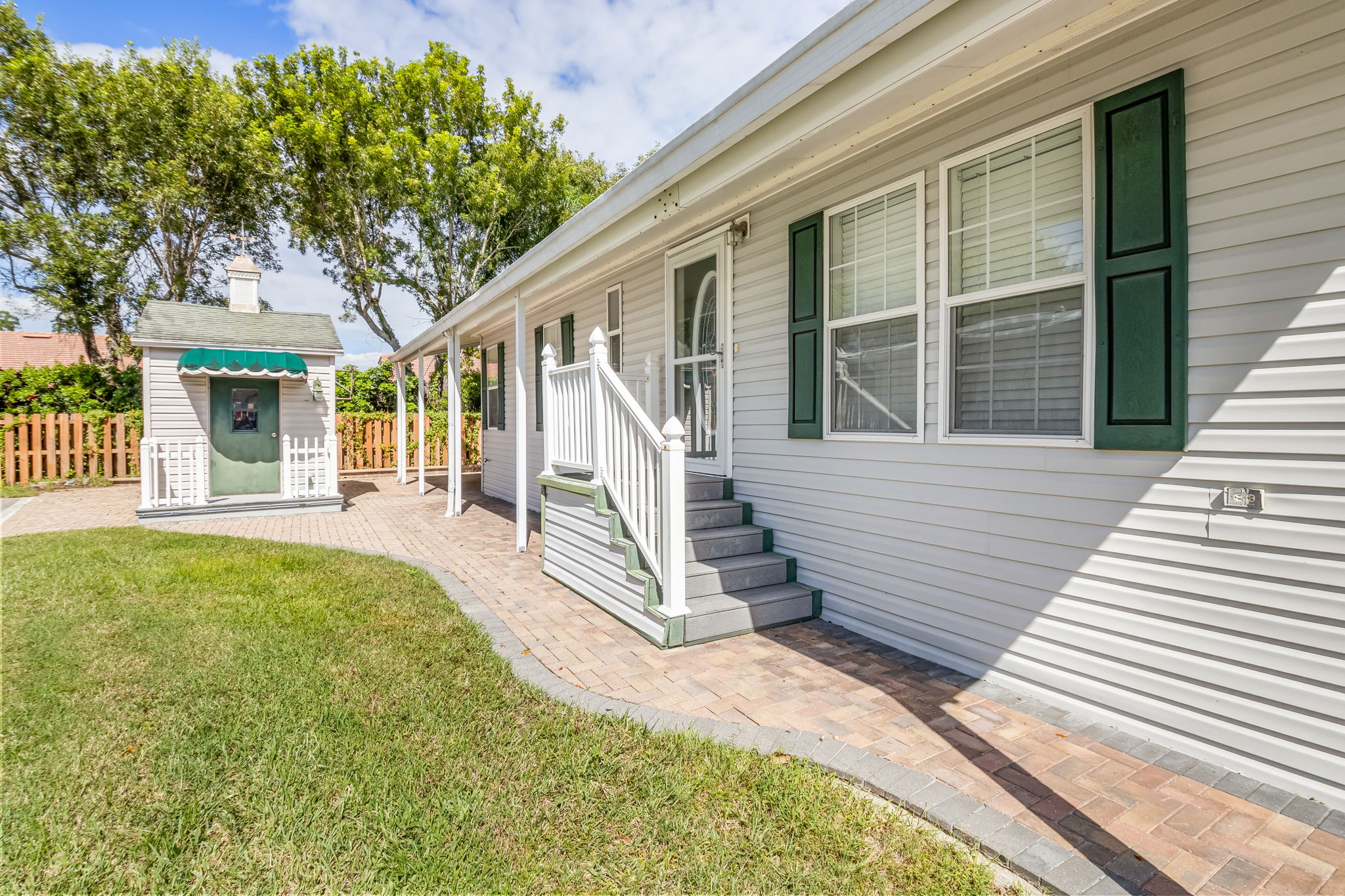 1003 Crystal Lake Dr, Naples, FL 34120, USA Photo 3