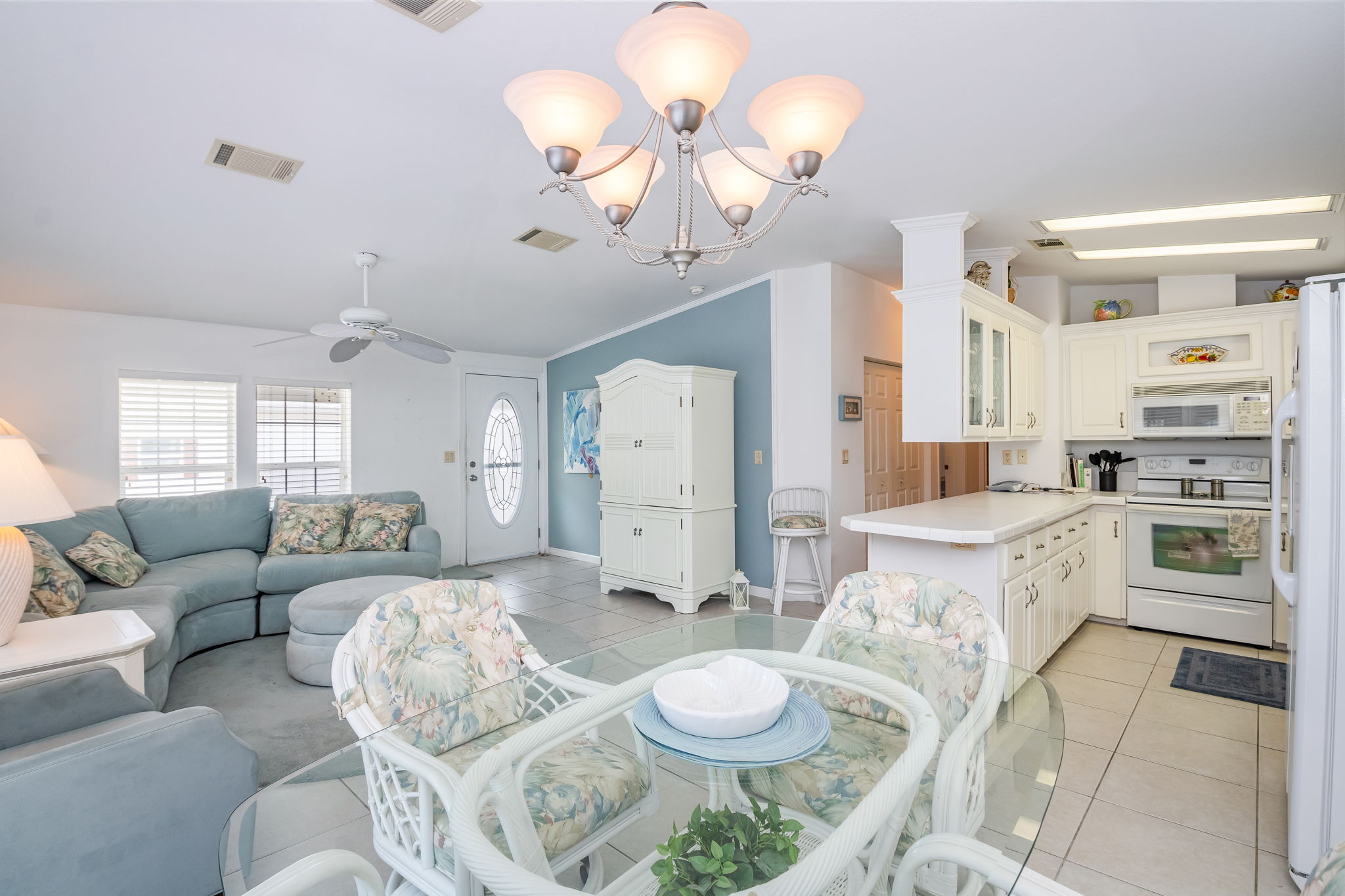 1003 Crystal Lake Dr, Naples, FL 34120, USA Photo 6
