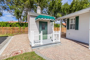 1003 Crystal Lake Dr, Naples, FL 34120, USA Photo 3