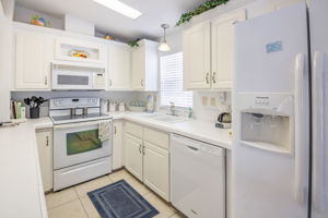 1003 Crystal Lake Dr, Naples, FL 34120, USA Photo 11