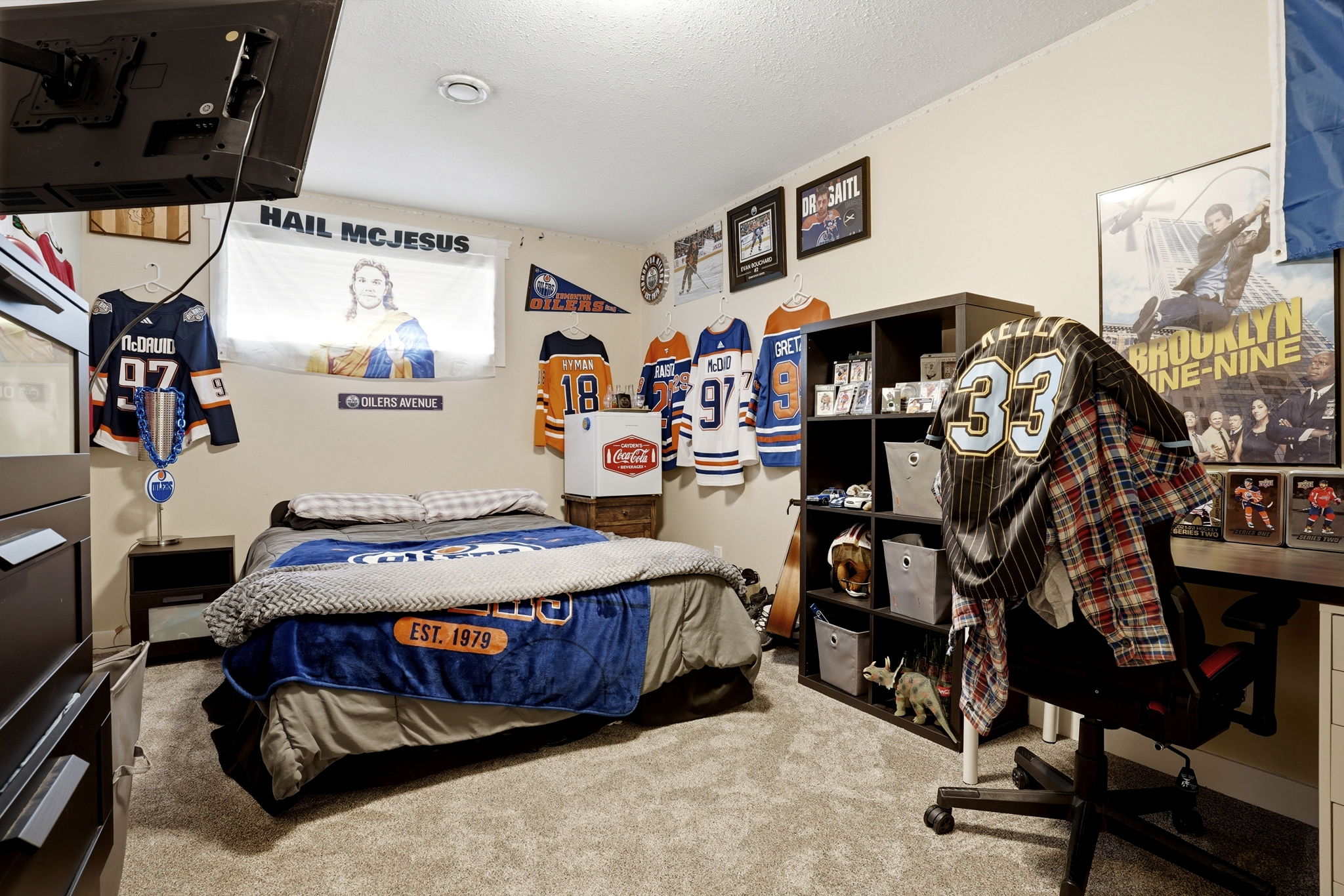  Photo 32
