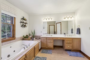 Hunt Club Ct-0105-033.jpg