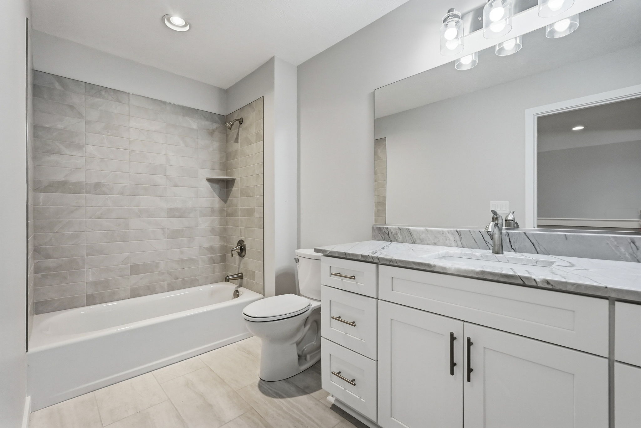  Photo 49