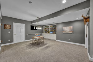  Photo 48