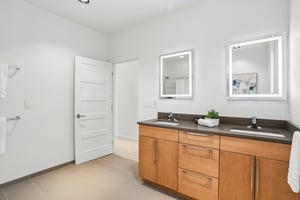 37th Ave SW-S1108-030.jpg