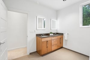 37th Ave SW-S1108-031.jpg