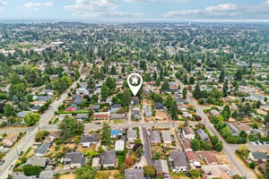 37th Ave SW-S1108-050.jpg