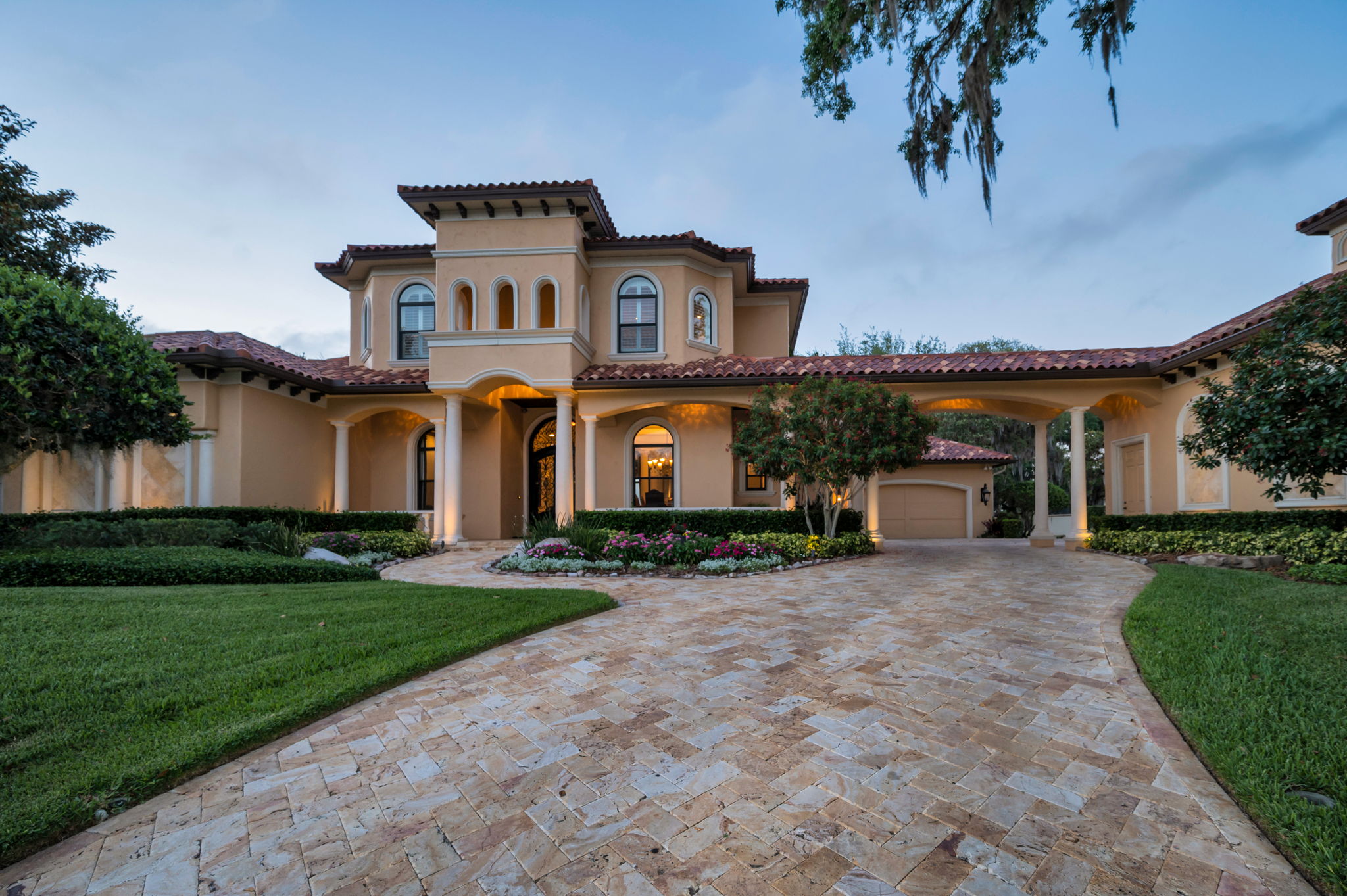 Front Exterior25