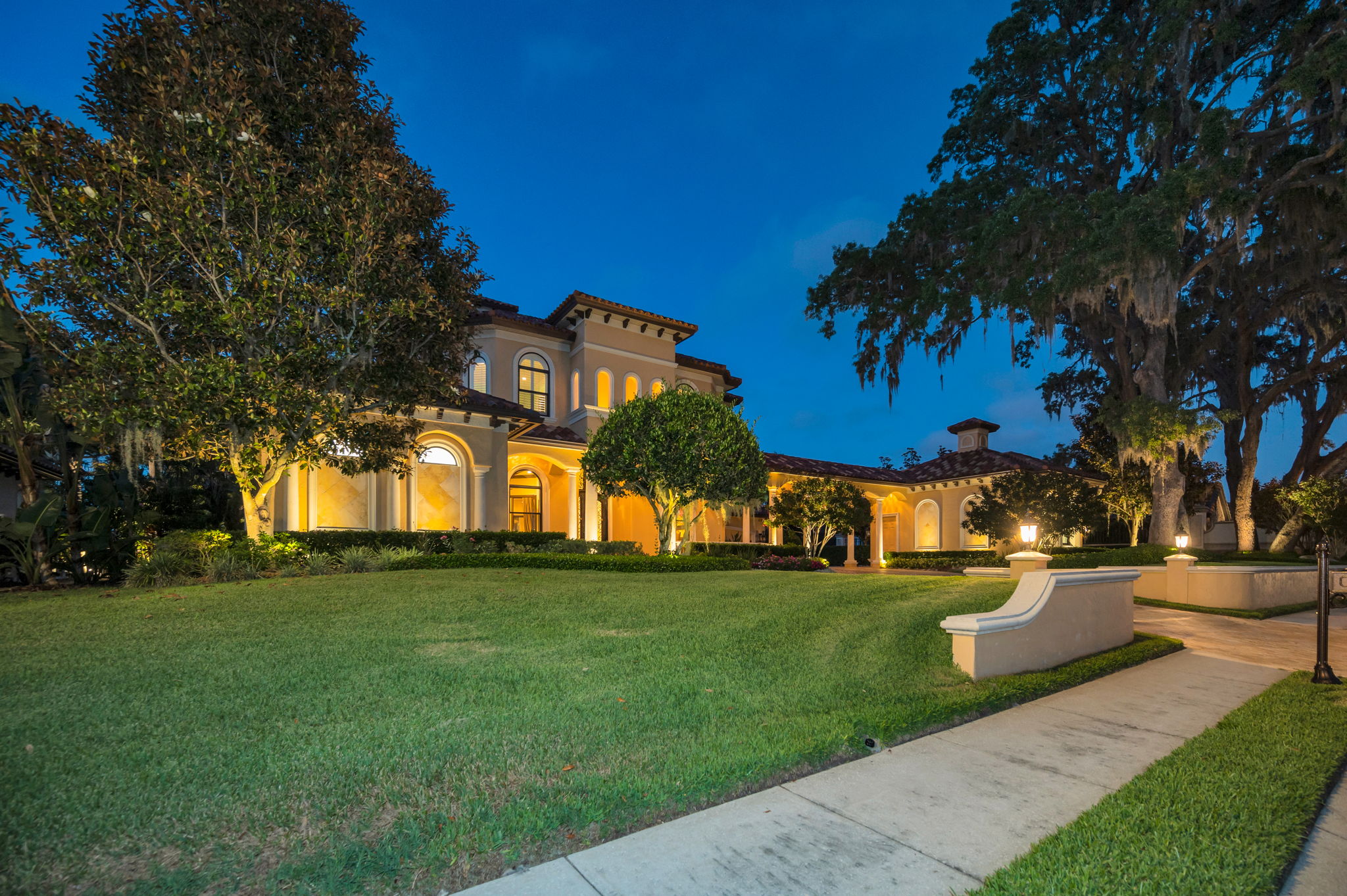 Front Exterior33