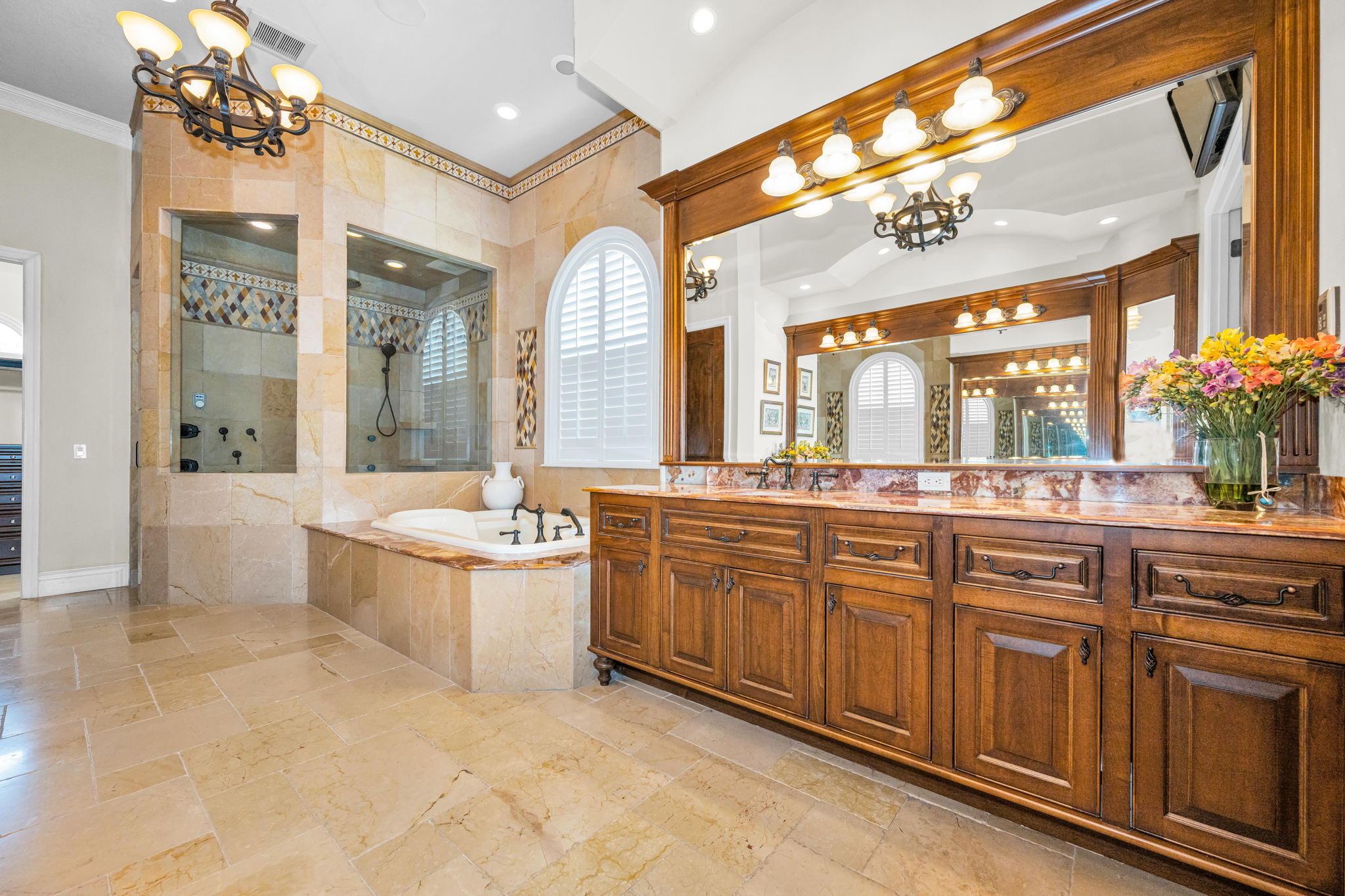 Primary Bathroom 1c