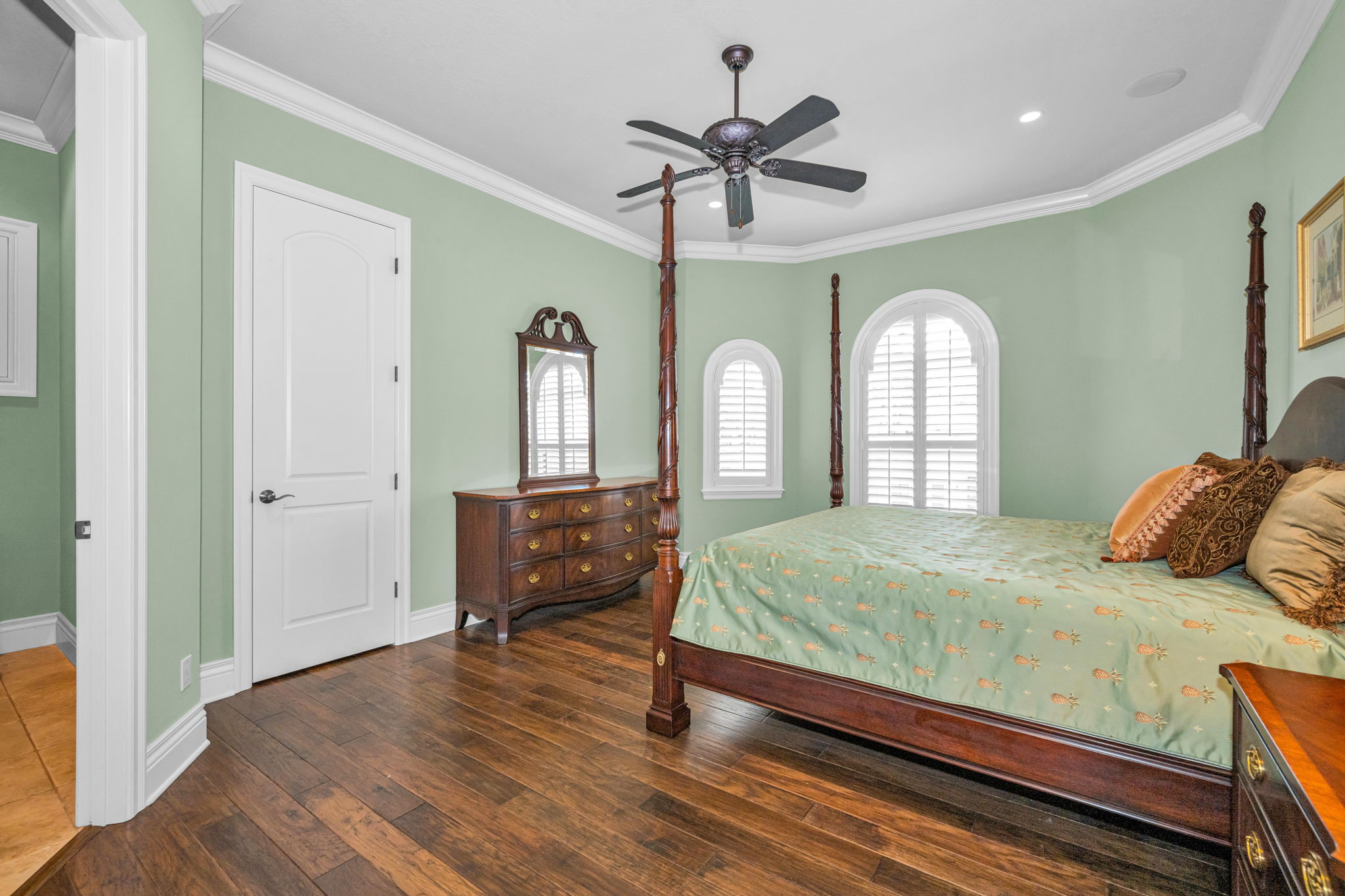 Upper Level Bedroom 3a