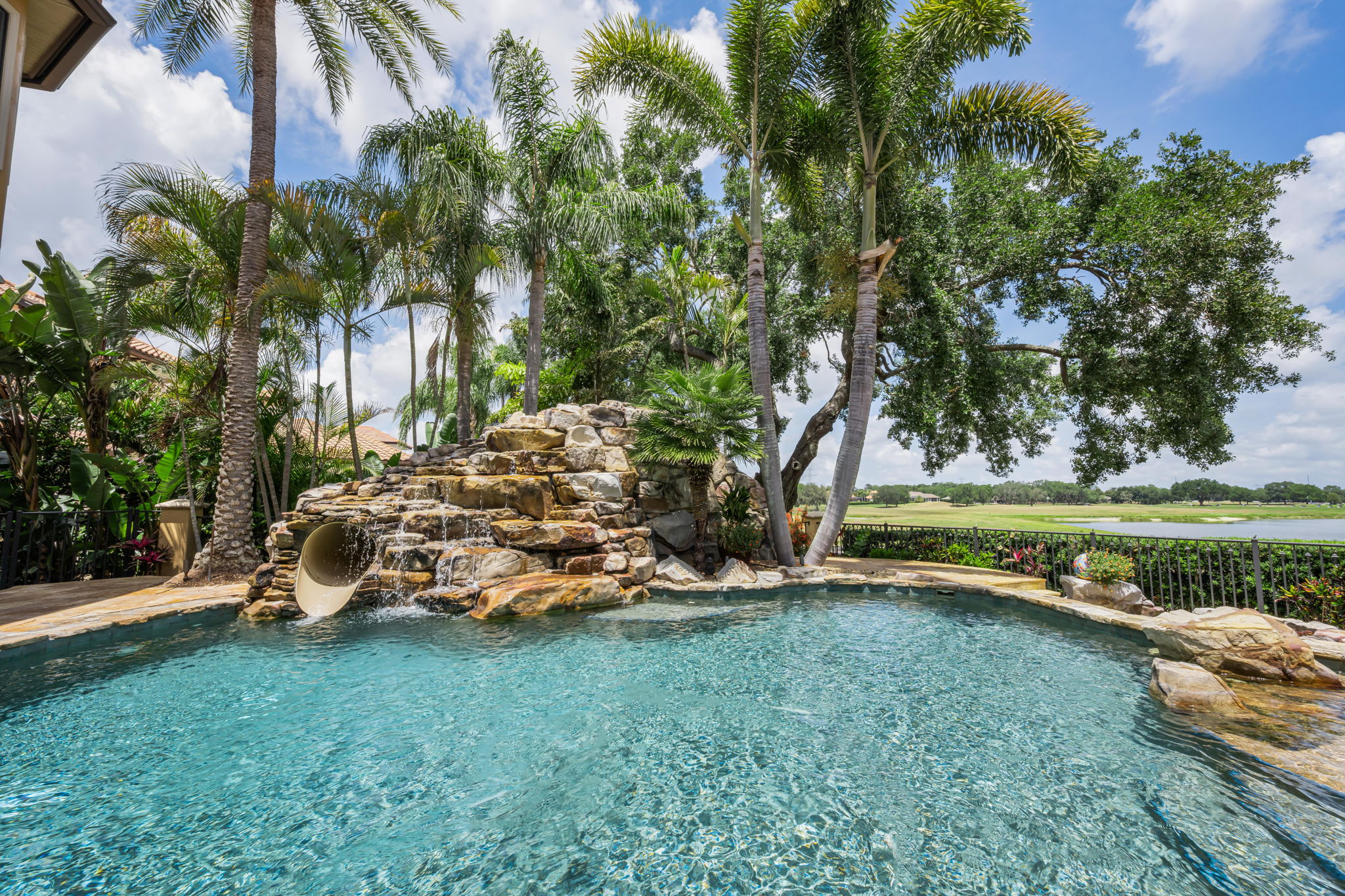 Pool 4