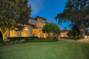 Front Exterior31